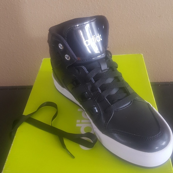 Adidas shoes - Picture 3 of 4